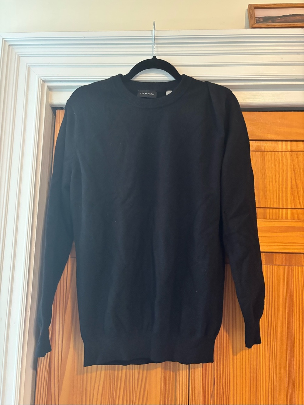 Tahari Men’s Black Crewneck Knit Sweater